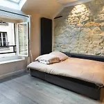Appartement Place Des Vosges, Marais Bastille